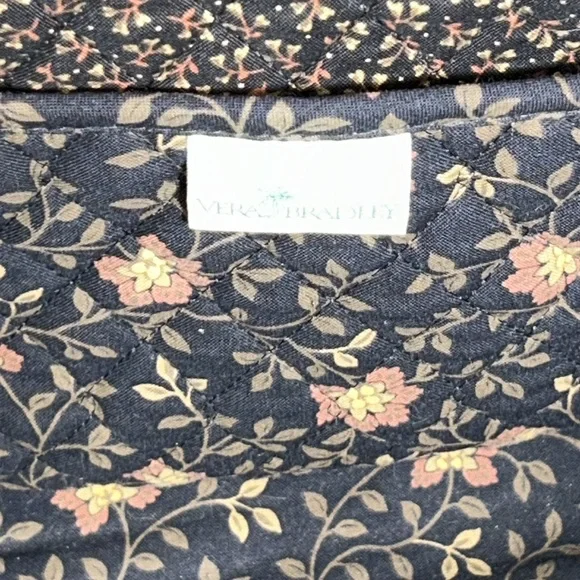 Vintage Vera Bradley large quilted floral zippered shoulder bag pink purple - Picture 6 of 7